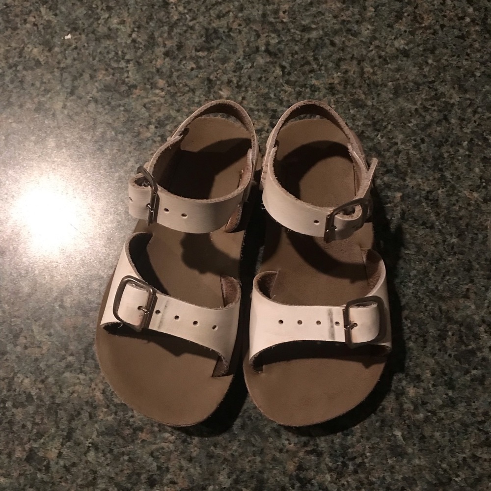 Well loved Sun San sandals!!